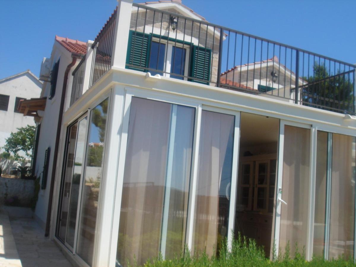 Villa Julia Milna  Zimmer foto