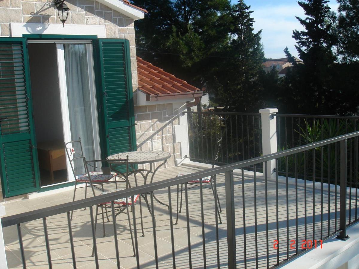 Villa Julia Milna  Zimmer foto
