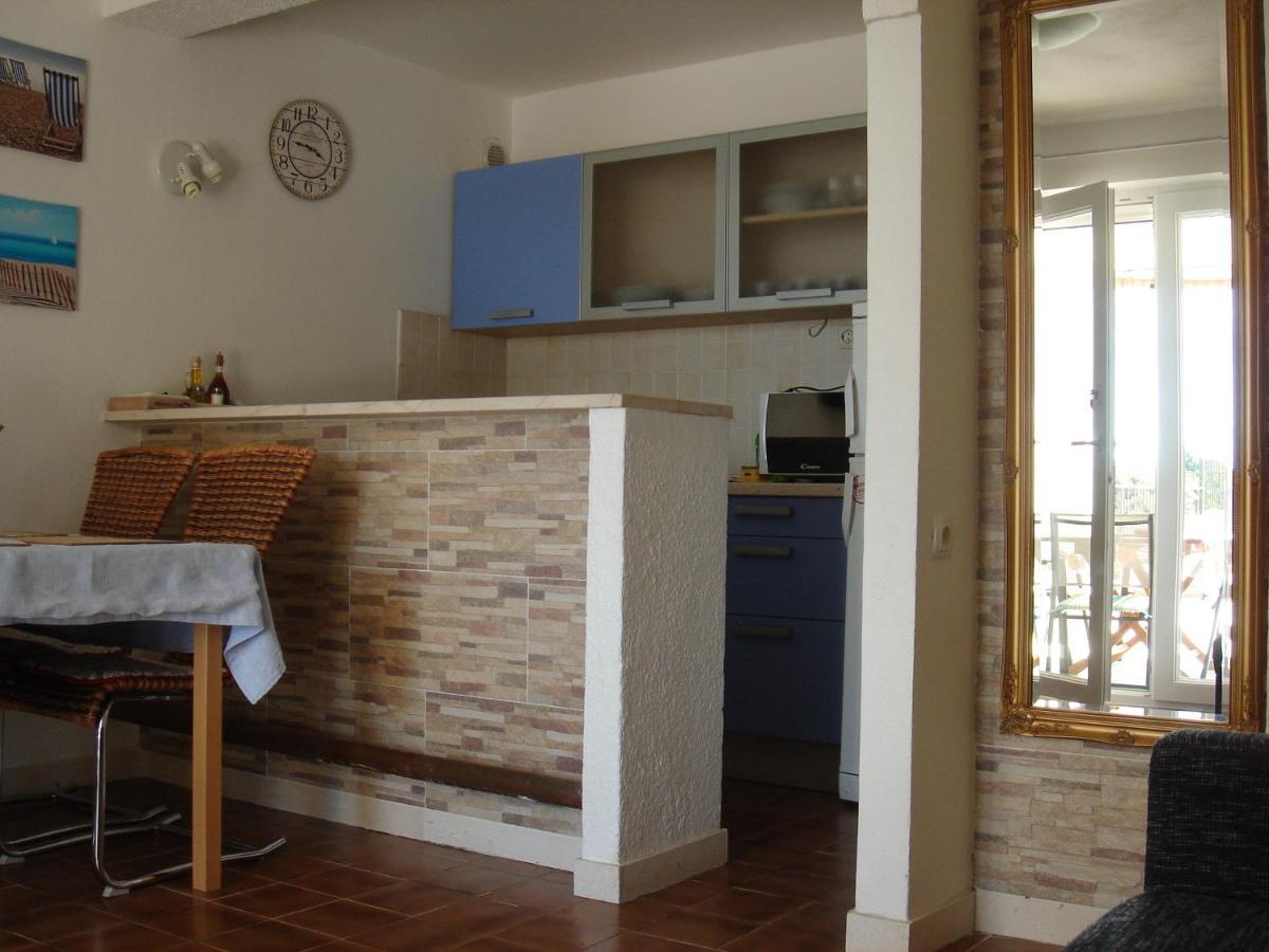 Villa Julia Milna  Zimmer foto
