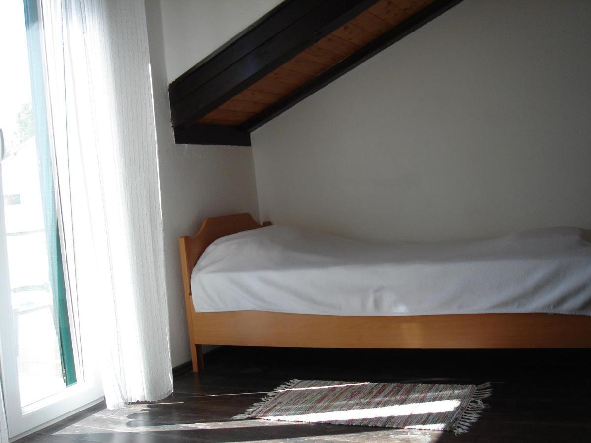 Villa Julia Milna  Zimmer foto